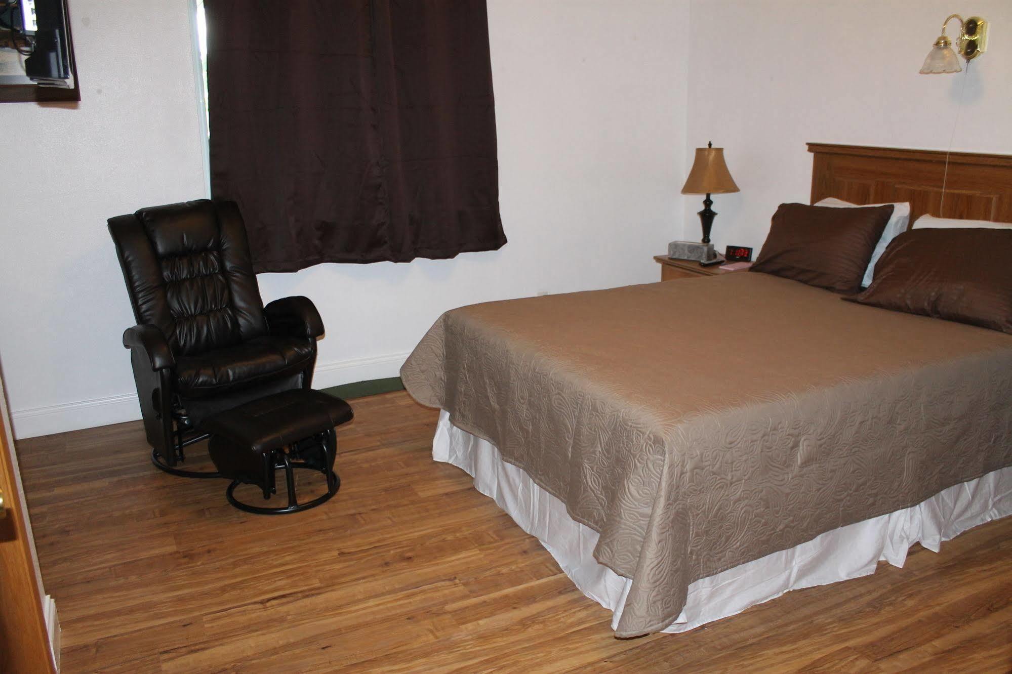 Country Inn Malta Exterior photo